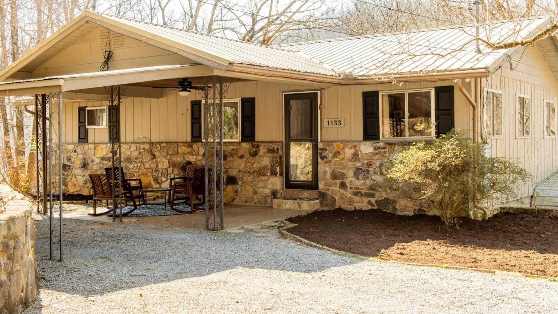 Little Smoky Retreat , 3 Bedroom , Close To Downtown Gatlinburg And Pigeon Forge エクステリア 写真